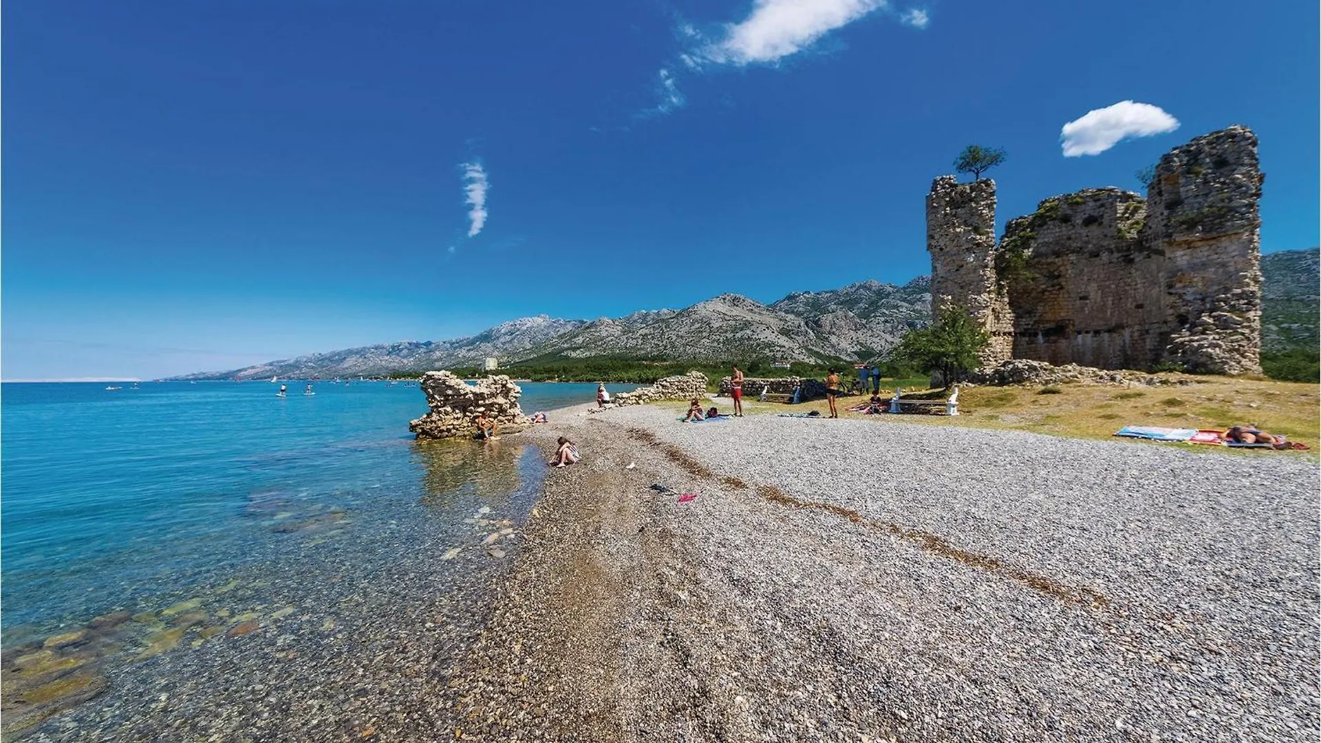 Cozy Apartment In Starigrad Paklenica With Wifi