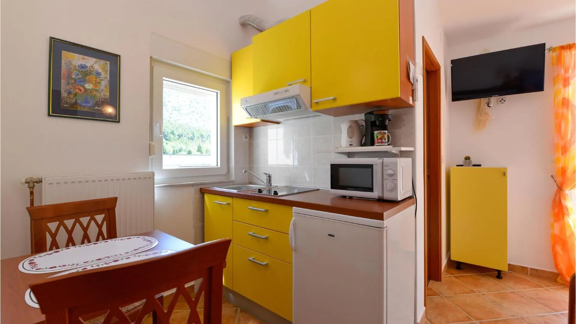 Cozy Apartment In Starigrad Paklenica With Wifi